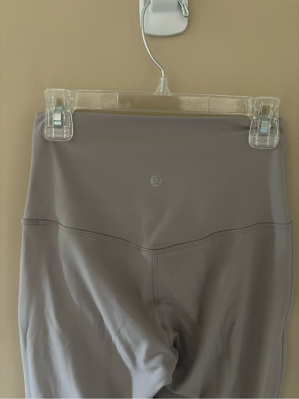 Lululemon Women’s Mauve Grey Define Jacket and Leggings - Picture 6 of 7
